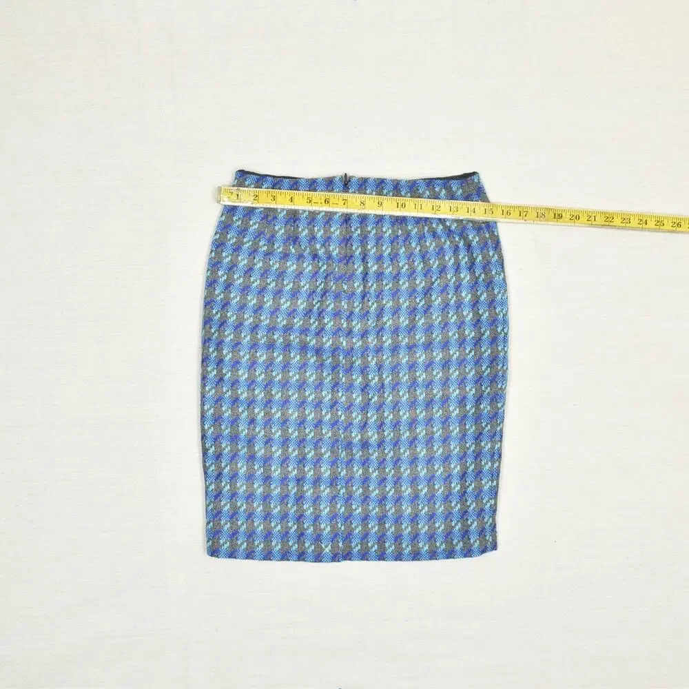 NEW Talbots Straight Skirt Polyester Multicolor Size 2P Geometric Knee Length